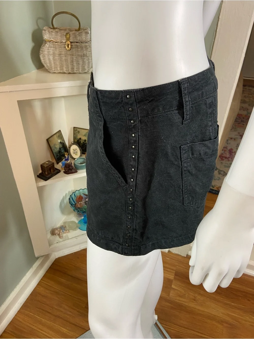 Joie Wilma Black Faded Linen Blend Studded Side Trim Shorts Sz 4 [CH]